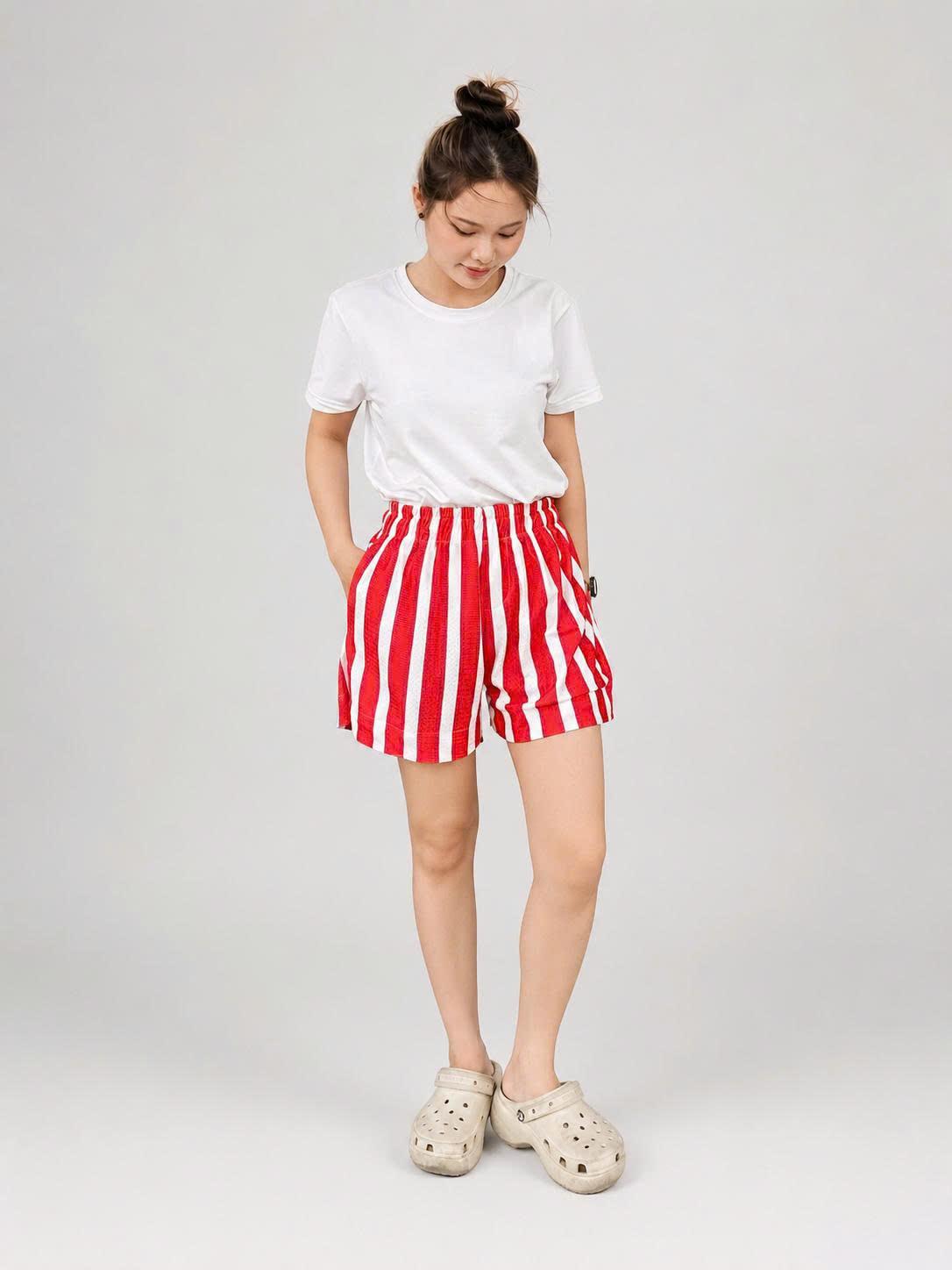 Quần Short Sọc Màu BEAVERTEE Nam Nữ Form Rộng, Vải Thun Mềm Nhẹ Thoáng Mát Co Giãn, Thiết Kế Sọc Đỏ Vàng Xanh Dương Xanh Lá, Phong Cách Đi Biển Du Lịch Mùa Hè