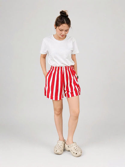 Quần Short Sọc Màu BEAVERTEE Nam Nữ Form Rộng, Vải Thun Mềm Nhẹ Thoáng Mát Co Giãn, Thiết Kế Sọc Đỏ Vàng Xanh Dương Xanh Lá, Phong Cách Đi Biển Du Lịch Mùa Hè