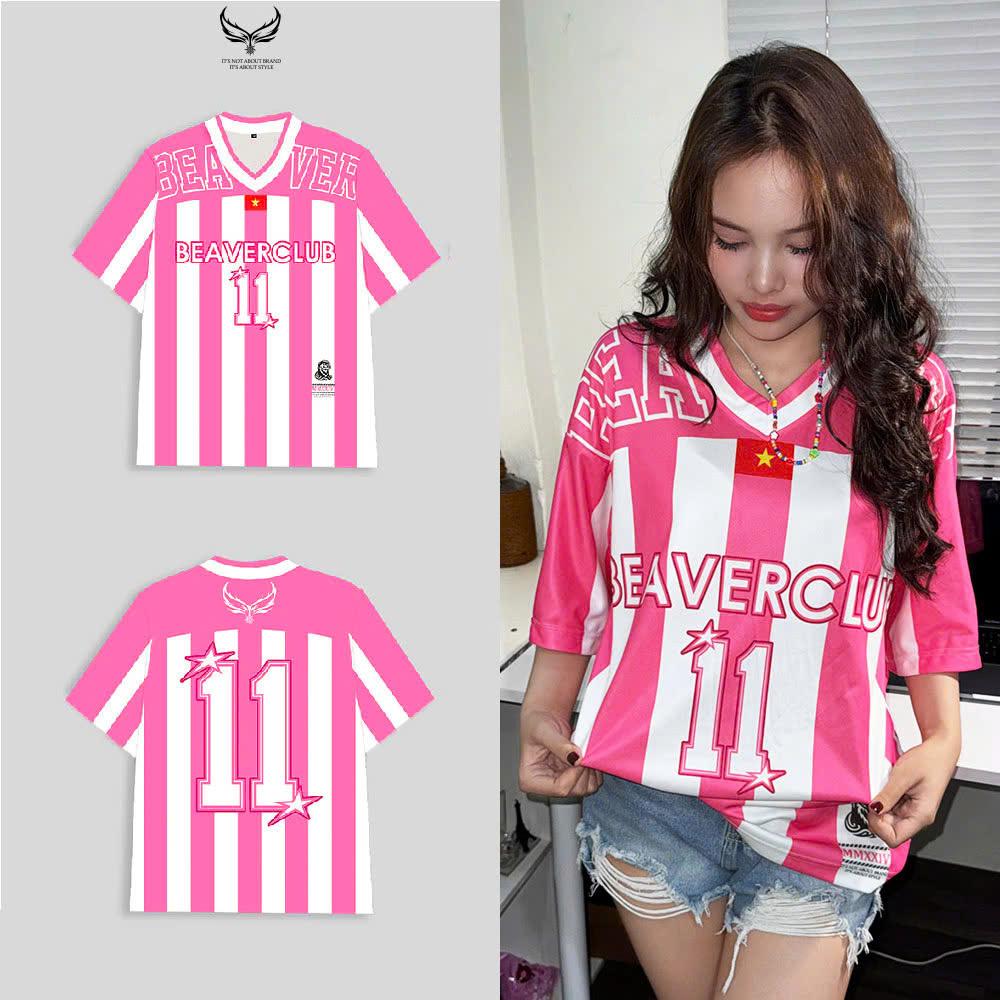 Áo Thun Jersey JS-18 BEAVERTEE Form Rộng Nam Nữ Cổ Tim, Thiết Kế Hồng Trắng Sọc Dọc Số 11 BEAVERCLUB Graphic Ngôi Sao Phong Cách Thể Thao Top Sport Cá Tính, Mềm Nhẹ Thoáng Mát